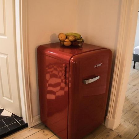 Doppelbett In Heller Wohnung Hamburg Kültér fotó