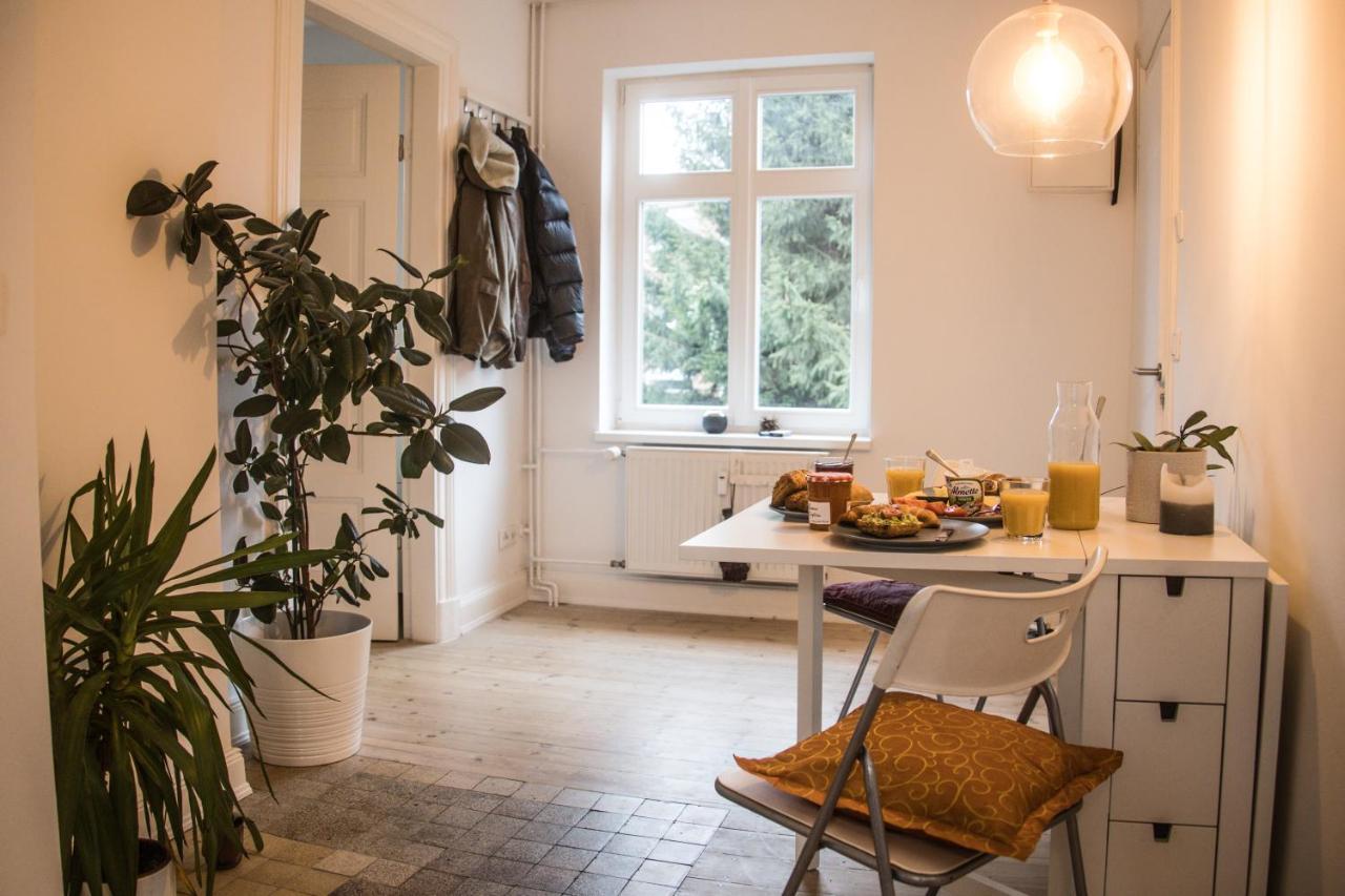 Doppelbett In Heller Wohnung Hamburg Kültér fotó