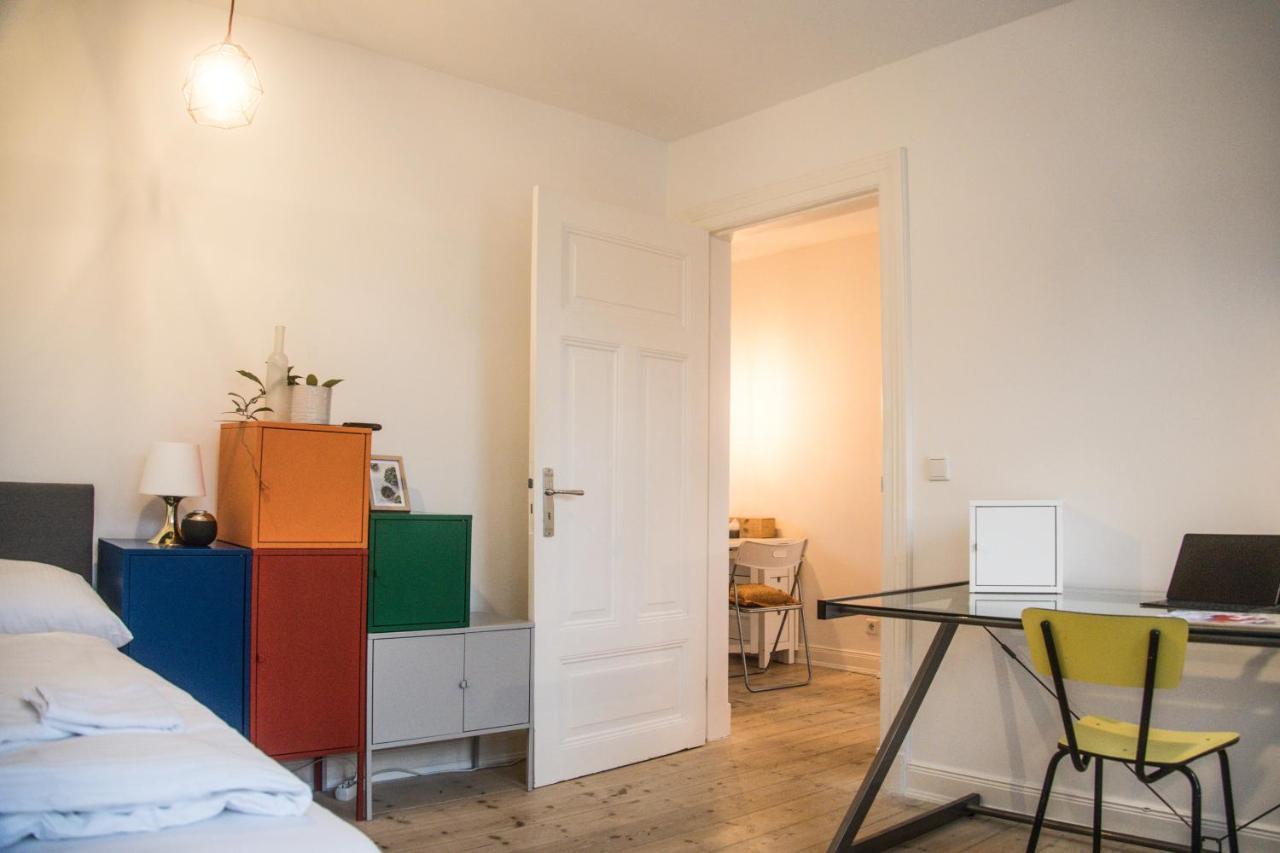 Doppelbett In Heller Wohnung Hamburg Kültér fotó